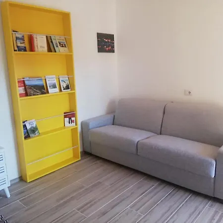 Flamingo Guest House- 3*