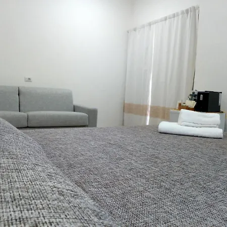 Pensión Flamingo Guest House- 3*