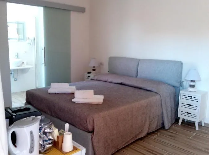 Flamingo Guest House- Guest house Olbia