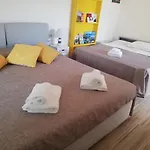 Flamingo Guest House- 3* אולביה