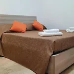 Flamingo Guest House- 3*